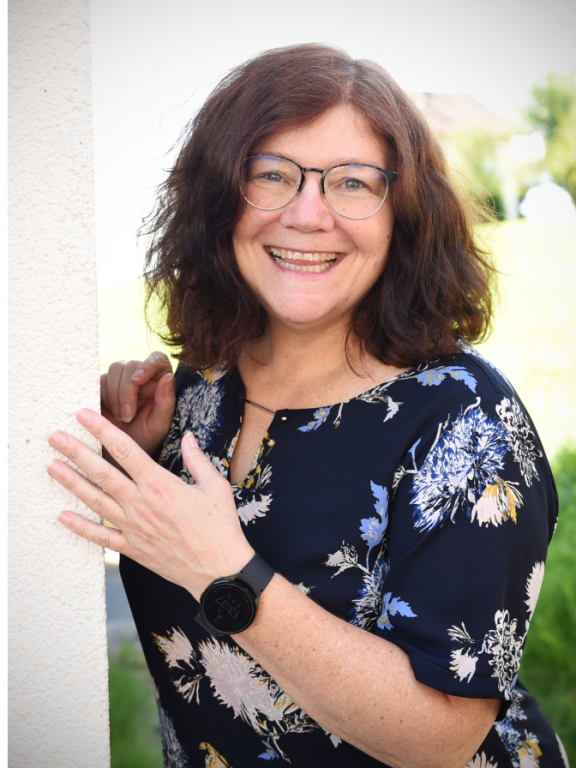 Porträt von Gisela Krämer, Autorin und Wortkünstlerin